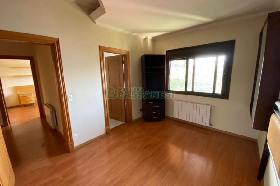 Apto/Cobertura com 463m², 3 dormitórios, 3 vagas, no bairro Jardim América em Caxias do Sul para Comprar