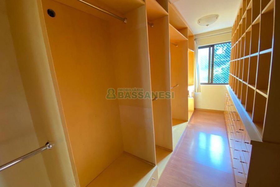 Apto/Cobertura com 463m², 3 dormitórios, 3 vagas, no bairro Jardim América em Caxias do Sul para Comprar
