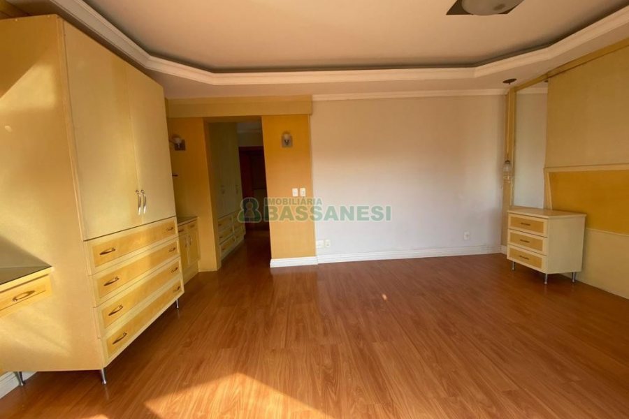 Apto/Cobertura com 463m², 3 dormitórios, 3 vagas, no bairro Jardim América em Caxias do Sul para Comprar