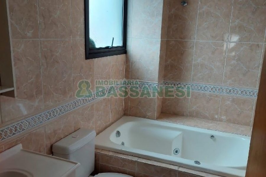 Apartamento com 90m², 2 dormitórios, 1 vaga, no bairro Cristo Redentor em Caxias do Sul para Comprar
