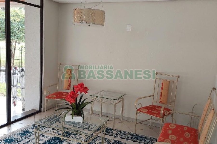 Apartamento com 90m², 2 dormitórios, 1 vaga, no bairro Cristo Redentor em Caxias do Sul para Comprar