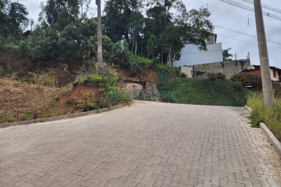 Terreno, no bairro Ana Rech em Caxias do Sul para Comprar