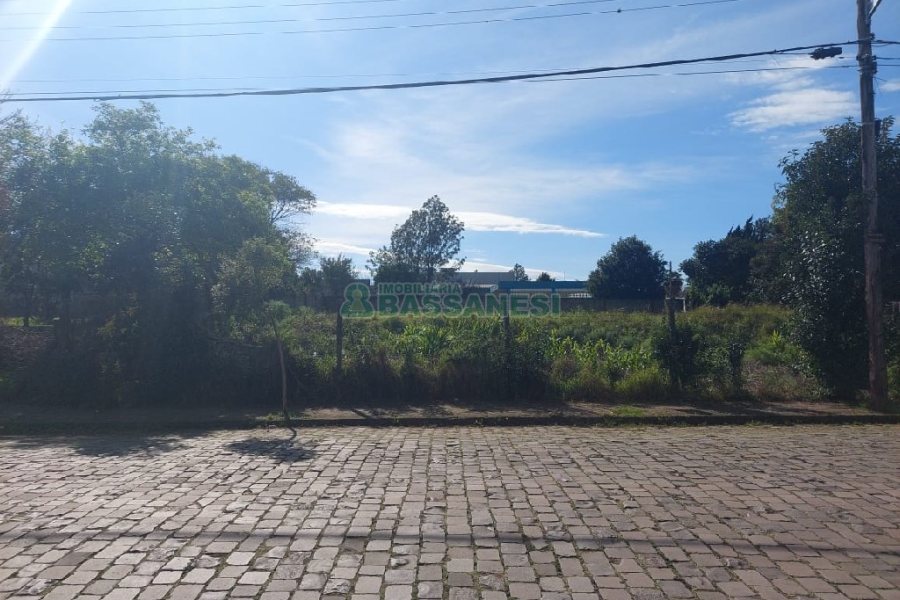 Terreno, no bairro Cinqüentenário em Caxias do Sul para Comprar