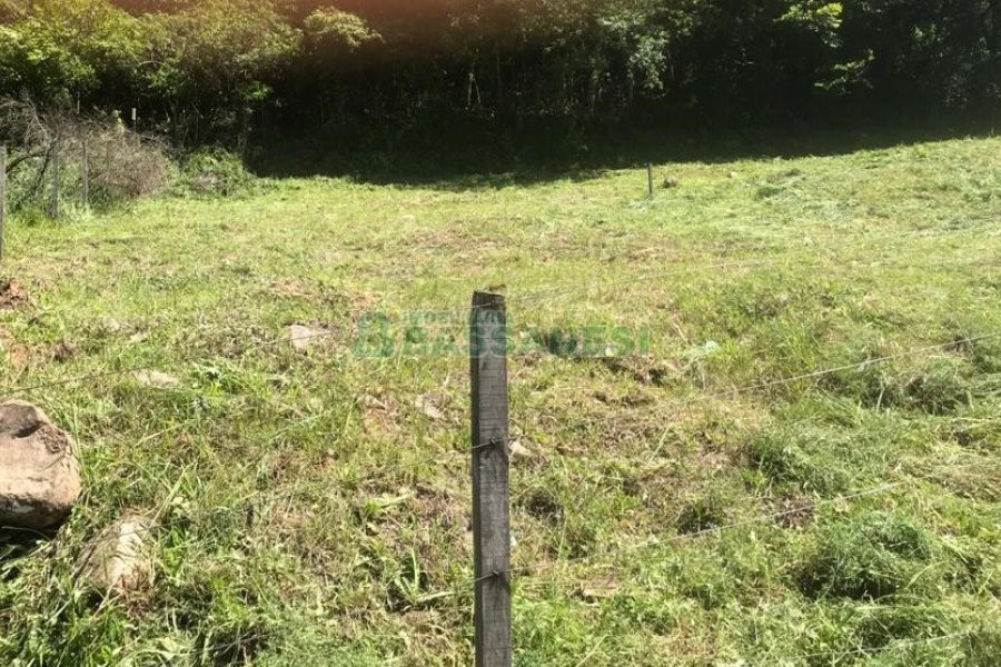 Terreno, no bairro Santa Corona em Caxias do Sul para Comprar