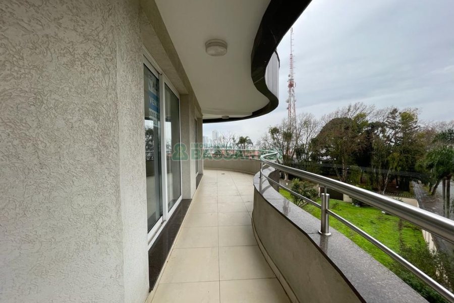 Apartamento com 376m², 3 dormitórios, 4 vagas, no bairro Jardim América em Caxias do Sul para Comprar