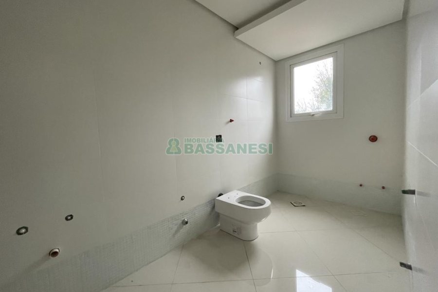 Apartamento com 376m², 3 dormitórios, 4 vagas, no bairro Jardim América em Caxias do Sul para Comprar