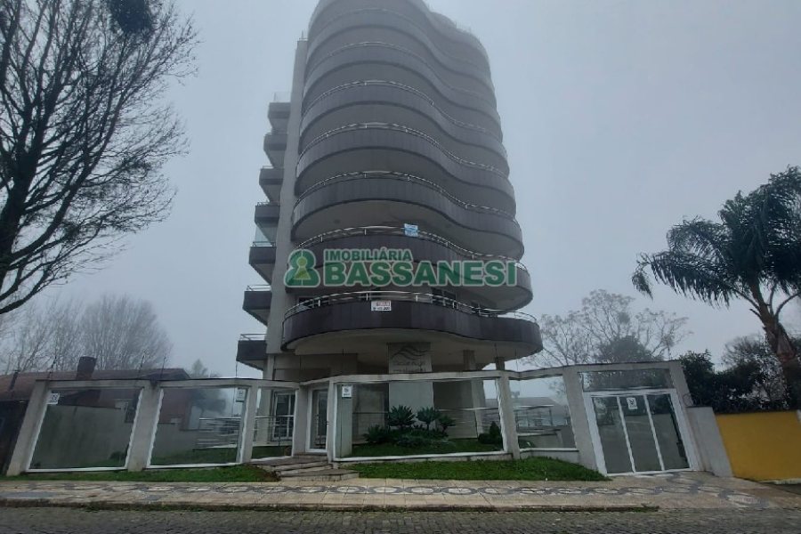 Apartamento com 376m², 3 dormitórios, 4 vagas, no bairro Jardim América em Caxias do Sul para Comprar