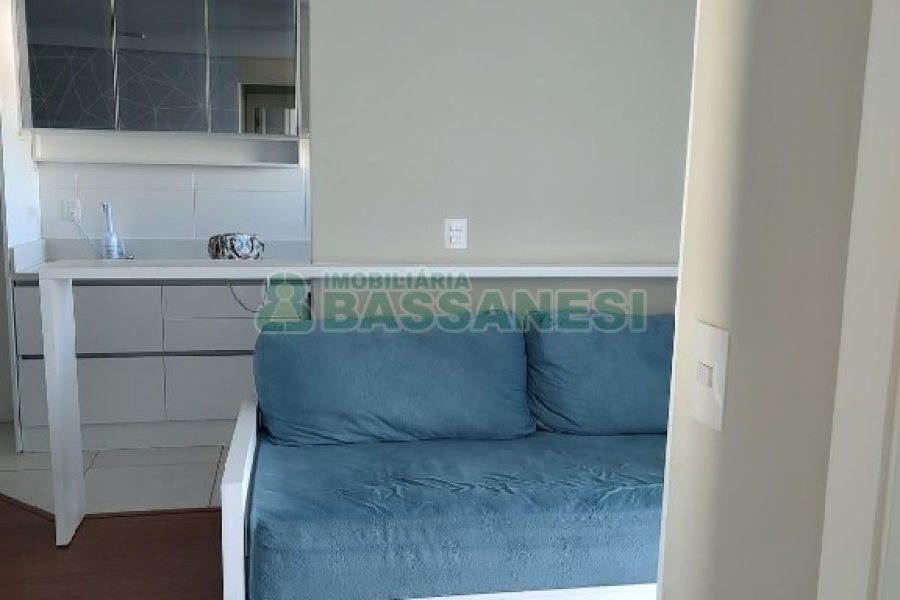 Apto Mobiliado com 40m², 1 dormitório, 1 vaga, no bairro Lourdes em Caxias do Sul para Comprar