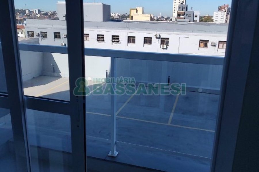 Apto Mobiliado com 40m², 1 dormitório, 1 vaga, no bairro Lourdes em Caxias do Sul para Comprar