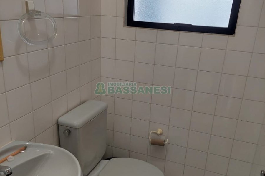 Sala com 48m², no bairro Centro em Caxias do Sul para Comprar