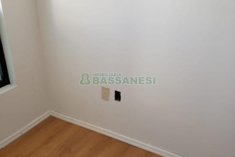 Sala com 55m², 1 vaga, no bairro São Pelegrino em Caxias do Sul para Comprar