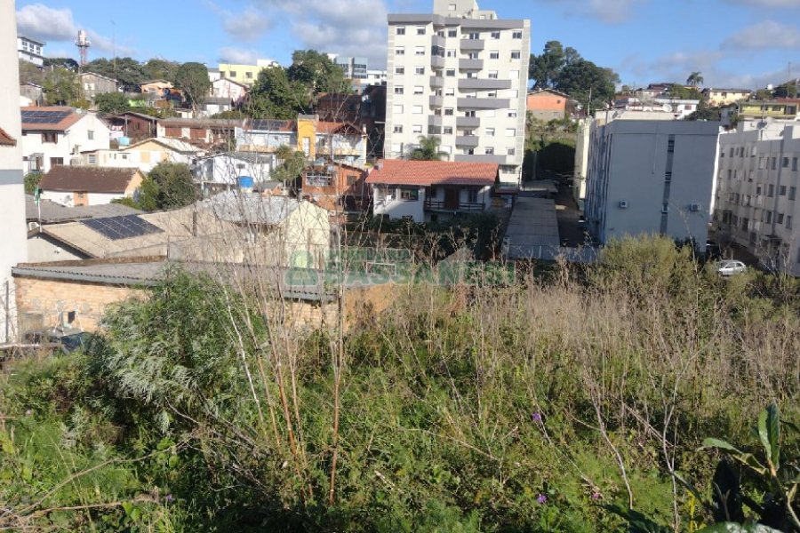 Terreno com 1447m², no bairro Rio Branco em Caxias do Sul para Comprar