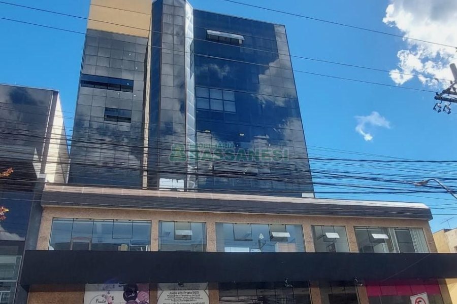 Sala com 430m², no bairro Centro em Caxias do Sul para Alugar