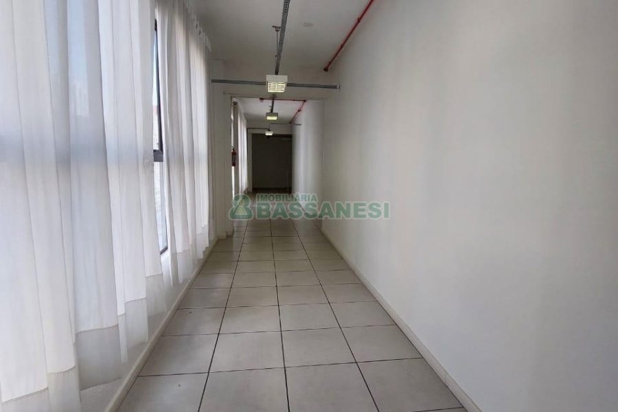 Sala com 430m², no bairro Centro em Caxias do Sul para Alugar