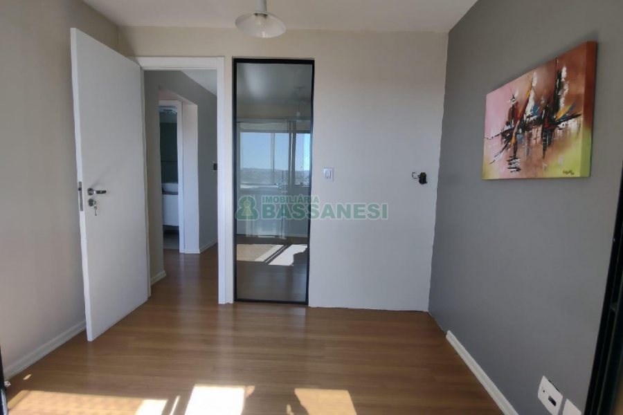 Apto Mobiliado com 70m², 2 dormitórios, 1 vaga, no bairro Villagio Iguatemi em Caxias do Sul para Alugar