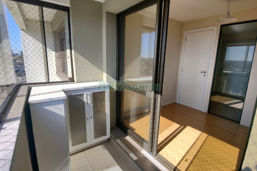 Apto Mobiliado com 70m², 2 dormitórios, 1 vaga, no bairro Villagio Iguatemi em Caxias do Sul para Alugar