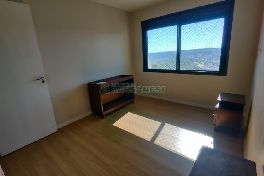 Apto Mobiliado com 70m², 2 dormitórios, 1 vaga, no bairro Villagio Iguatemi em Caxias do Sul para Alugar