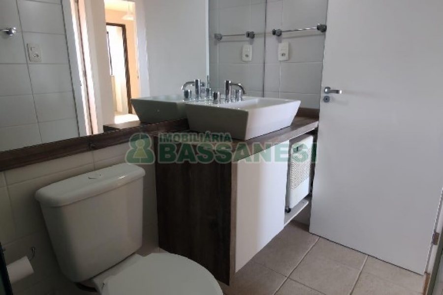 Apto Mobiliado com 70m², 2 dormitórios, 1 vaga, no bairro Villagio Iguatemi em Caxias do Sul para Alugar