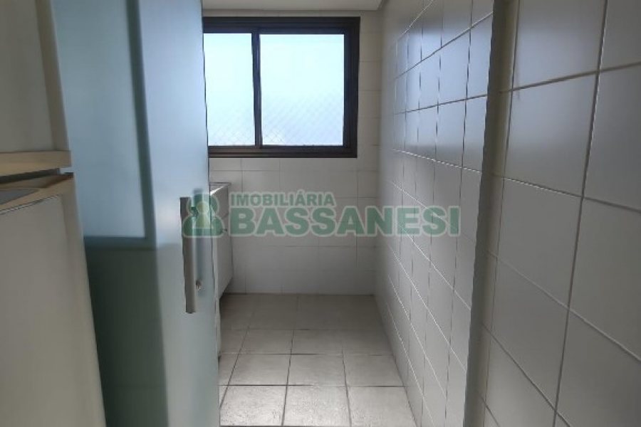Apto Mobiliado com 70m², 2 dormitórios, 1 vaga, no bairro Villagio Iguatemi em Caxias do Sul para Alugar