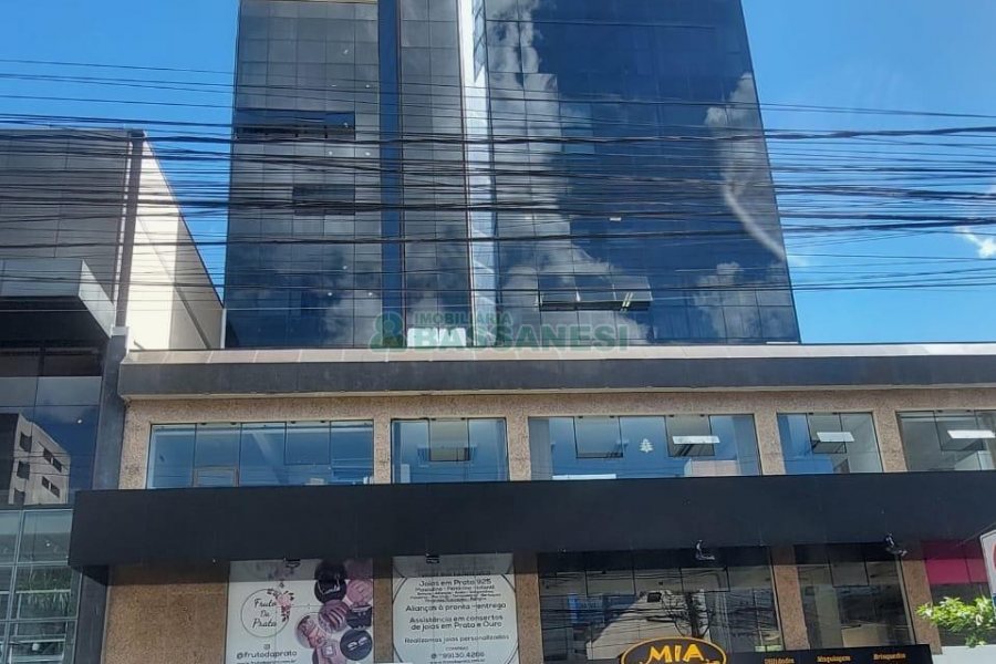 Sala com 430m², no bairro Centro em Caxias do Sul para Alugar