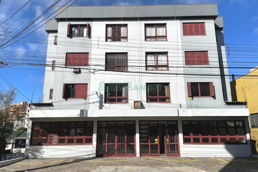 Loja com 500m², no bairro Medianeira em Caxias do Sul para Alugar