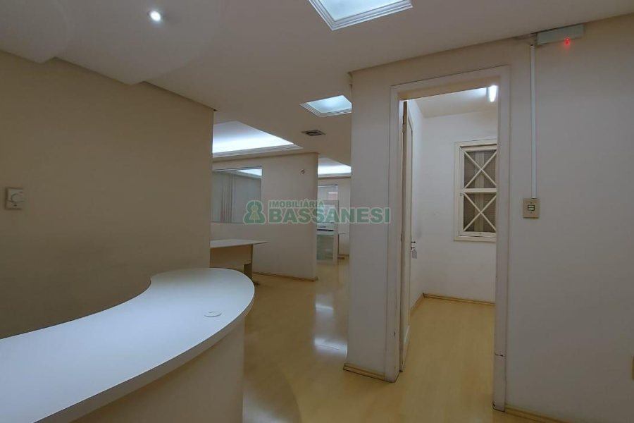 Loja com 780m², no bairro Centro em Caxias do Sul para Alugar ou Comprar