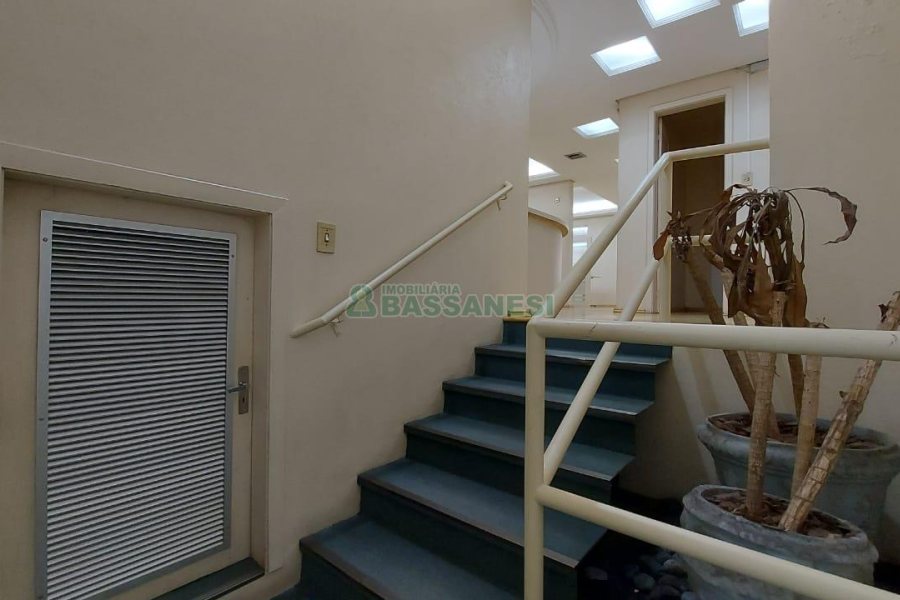 Loja com 780m², no bairro Centro em Caxias do Sul para Alugar ou Comprar