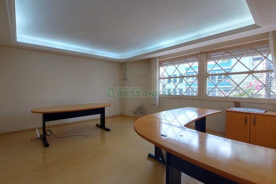 Loja com 780m², no bairro Centro em Caxias do Sul para Alugar ou Comprar