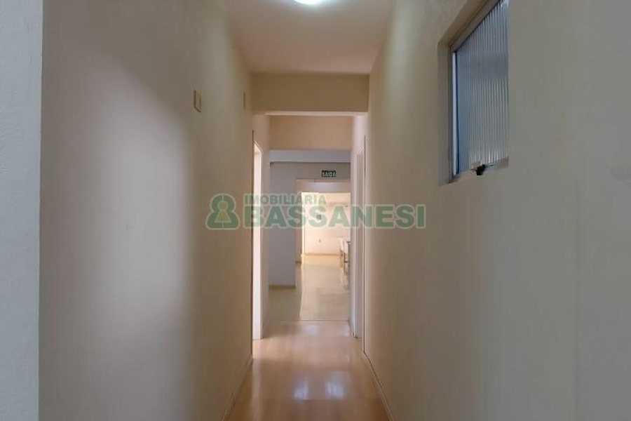 Loja com 780m², no bairro Centro em Caxias do Sul para Alugar ou Comprar