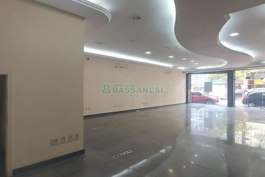 Loja com 780m², no bairro Centro em Caxias do Sul para Alugar ou Comprar