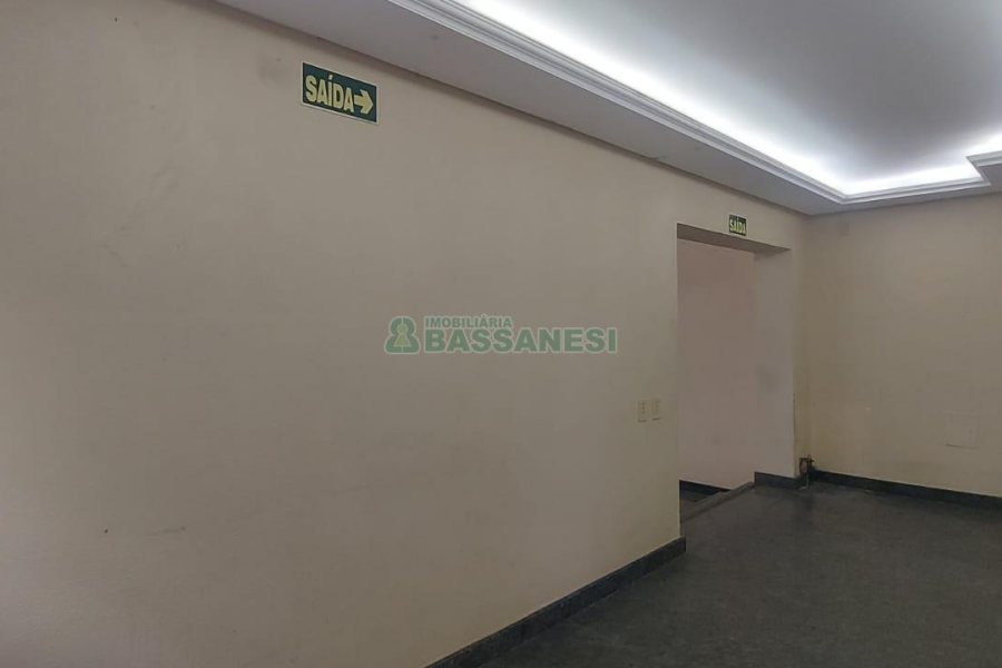 Loja com 780m², no bairro Centro em Caxias do Sul para Alugar ou Comprar