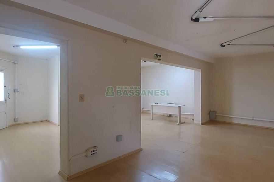 Loja com 780m², no bairro Centro em Caxias do Sul para Alugar ou Comprar