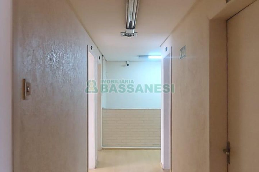 Loja com 780m², no bairro Centro em Caxias do Sul para Alugar ou Comprar