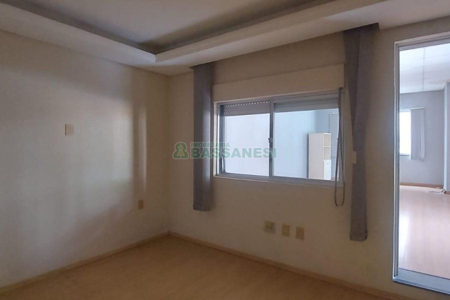 Loja com 780m², no bairro Centro em Caxias do Sul para Alugar ou Comprar