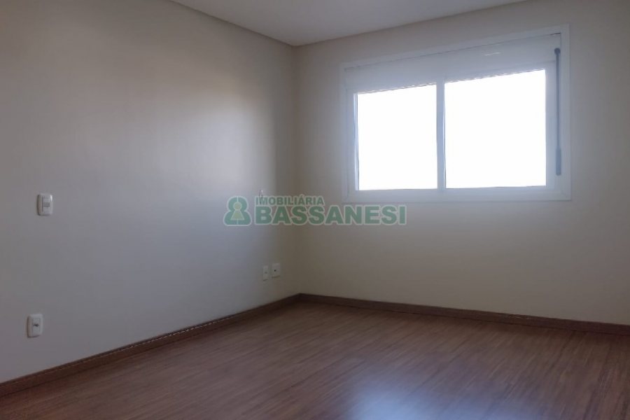 Apartamento com 103m², 2 dormitórios, 1 vaga, no bairro Esplanada em Caxias do Sul para Comprar