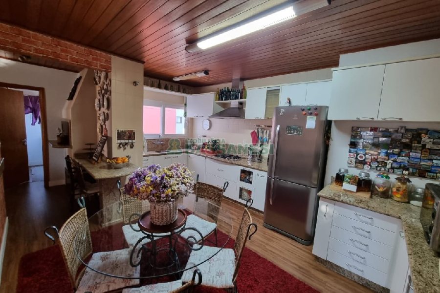 Apto/Cobertura com 191m², 4 dormitórios, 2 vagas, no bairro Lourdes em Caxias do Sul para Alugar ou Comprar