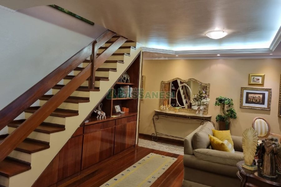 Apto/Cobertura com 191m², 4 dormitórios, 2 vagas, no bairro Lourdes em Caxias do Sul para Alugar ou Comprar