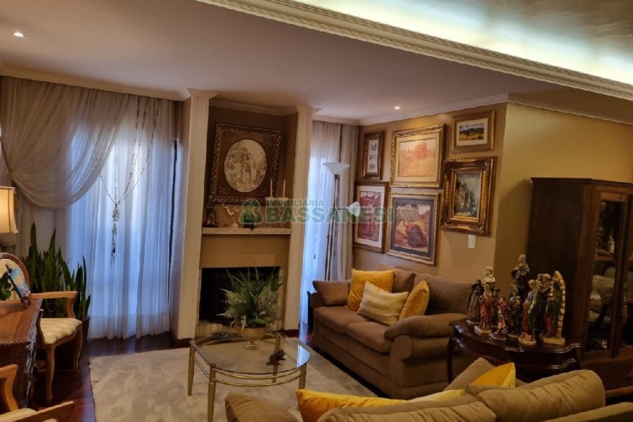 Apto/Cobertura com 191m², 4 dormitórios, 2 vagas, no bairro Lourdes em Caxias do Sul para Alugar ou Comprar