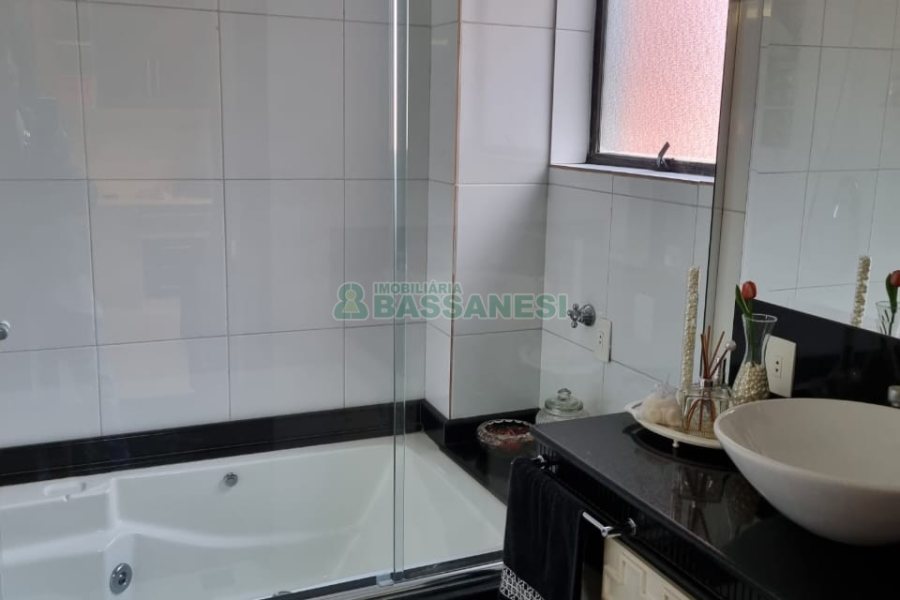 Apto/Cobertura com 191m², 4 dormitórios, 2 vagas, no bairro Lourdes em Caxias do Sul para Alugar ou Comprar