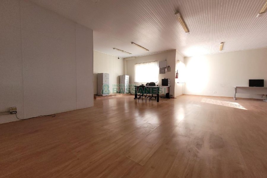Casa Comercial com 160m², no bairro Santa Catarina em Caxias do Sul para Alugar
