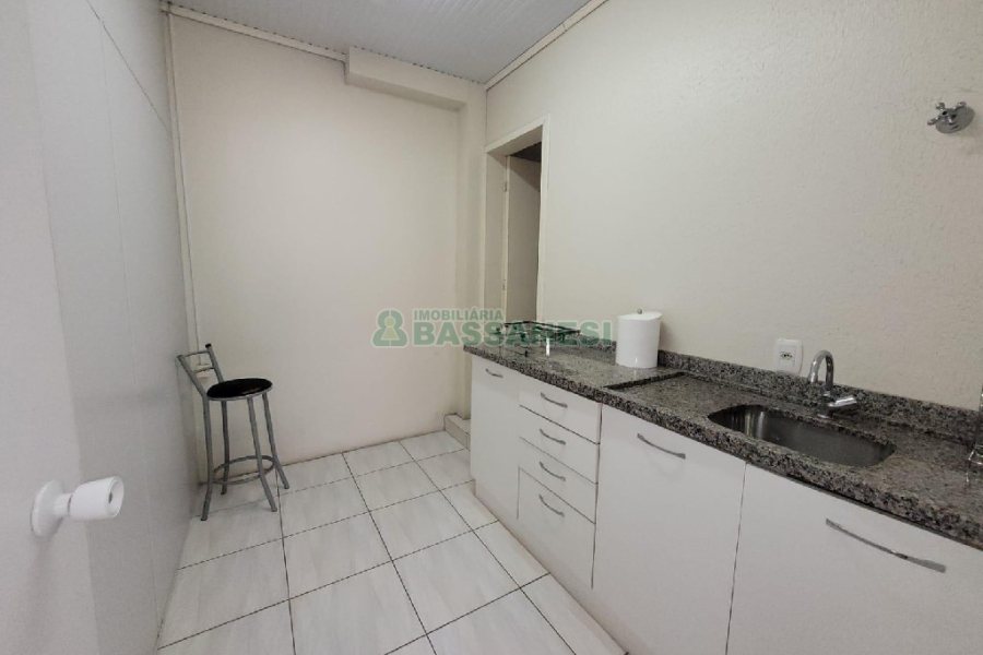 Casa Comercial com 160m², no bairro Santa Catarina em Caxias do Sul para Alugar