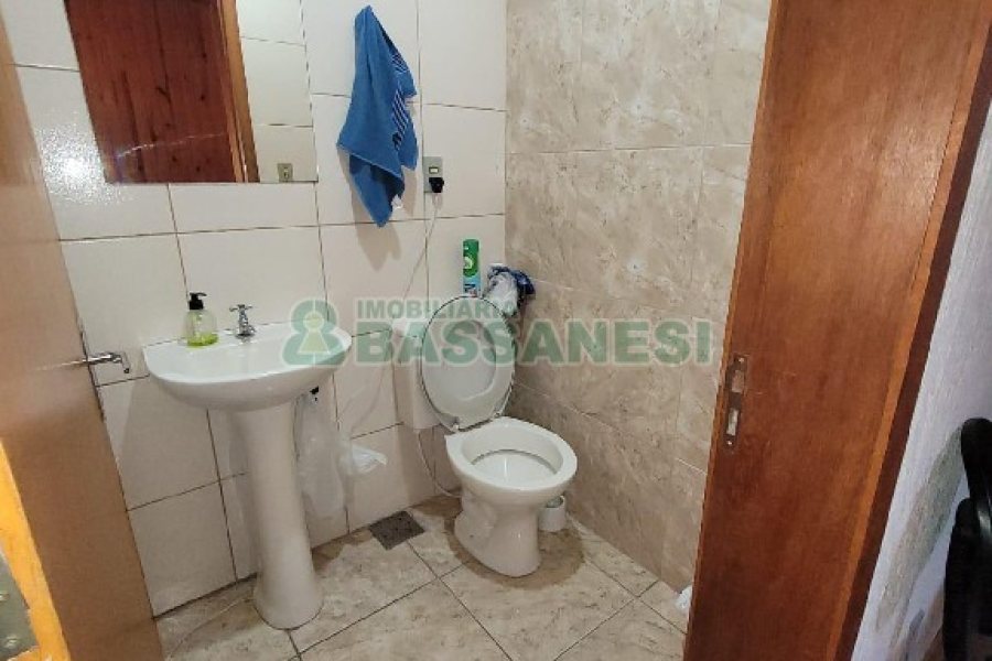 Casa Comercial com 160m², no bairro Santa Catarina em Caxias do Sul para Alugar