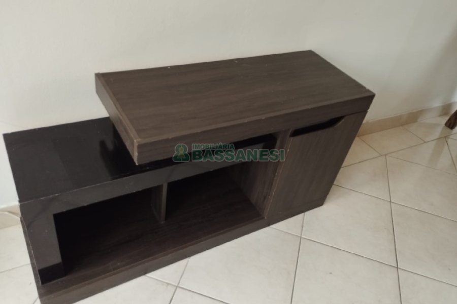 Casa com 77m², 2 dormitórios, 1 vaga, no bairro Salgado Filho em Caxias do Sul para Comprar