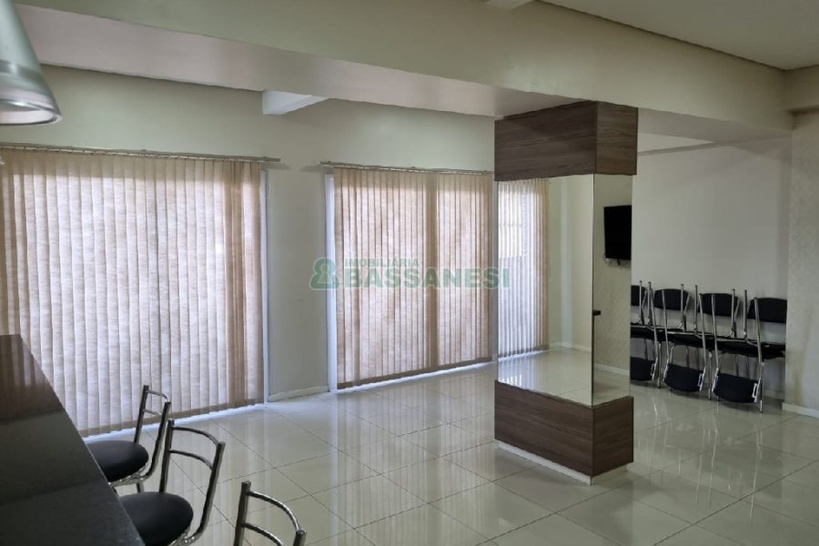 Apartamento com 114m², 3 dormitórios, 2 vagas, no bairro Universitário em Caxias do Sul para Comprar