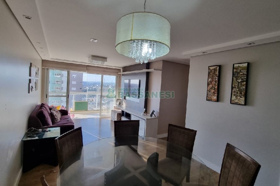 Apartamento com 114m², 3 dormitórios, 2 vagas, no bairro Universitário em Caxias do Sul para Comprar