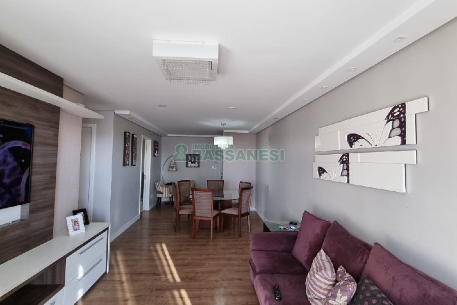 Apartamento com 114m², 3 dormitórios, 2 vagas, no bairro Universitário em Caxias do Sul para Comprar