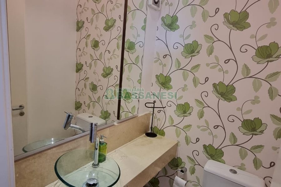 Apartamento com 114m², 3 dormitórios, 2 vagas, no bairro Universitário em Caxias do Sul para Comprar