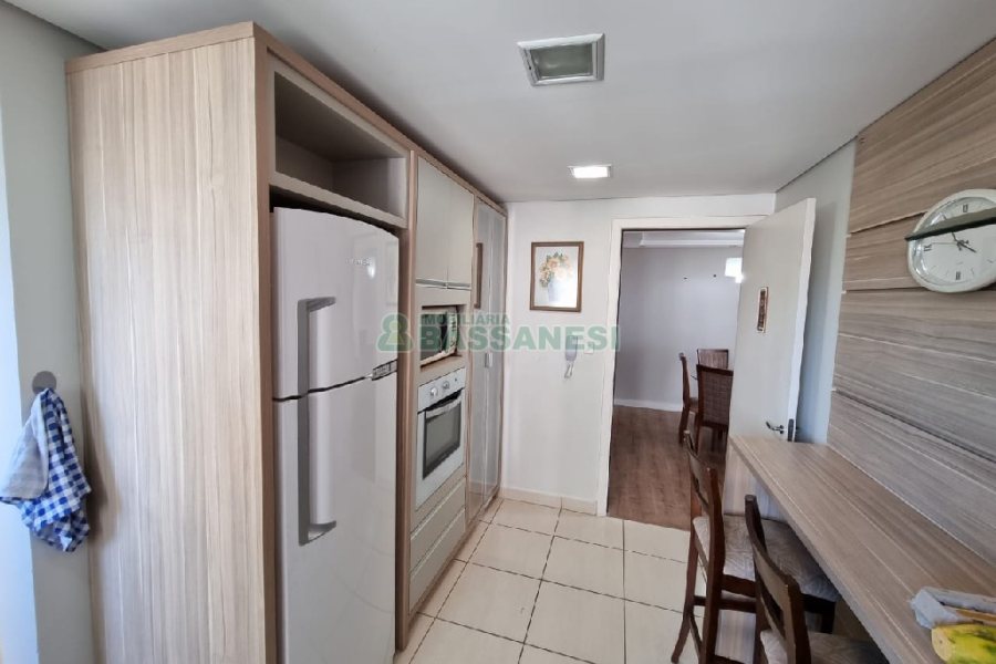 Apartamento com 114m², 3 dormitórios, 2 vagas, no bairro Universitário em Caxias do Sul para Comprar
