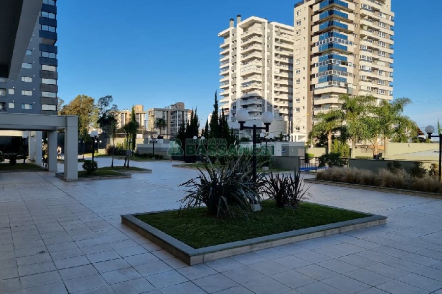 Apartamento com 114m², 3 dormitórios, 2 vagas, no bairro Universitário em Caxias do Sul para Comprar