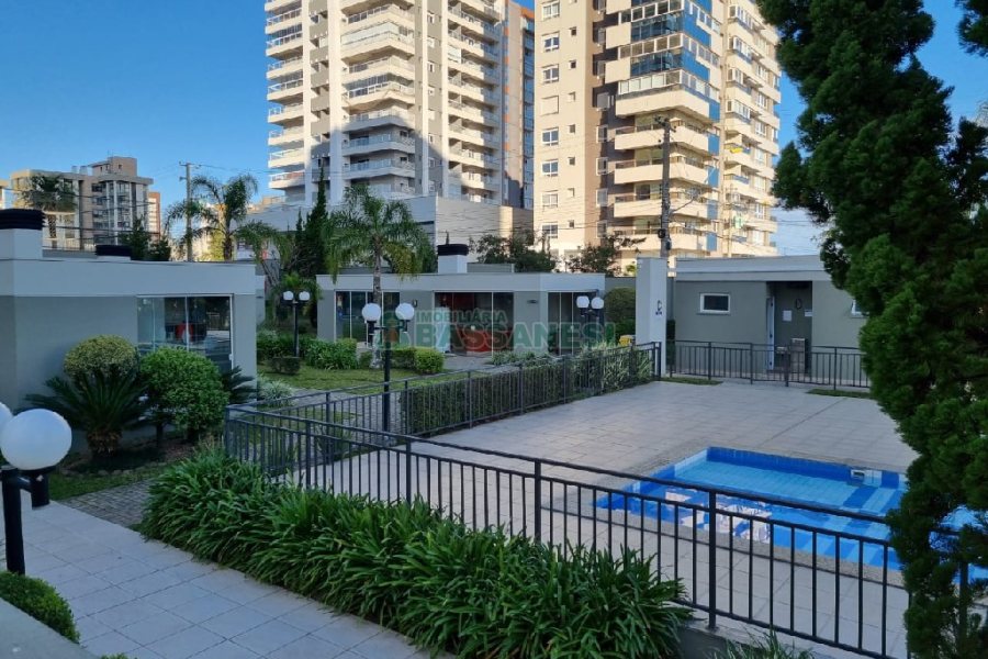 Apartamento com 114m², 3 dormitórios, 2 vagas, no bairro Universitário em Caxias do Sul para Comprar